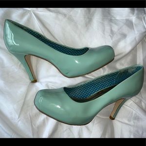 MADDEN GIRL mint green pumps